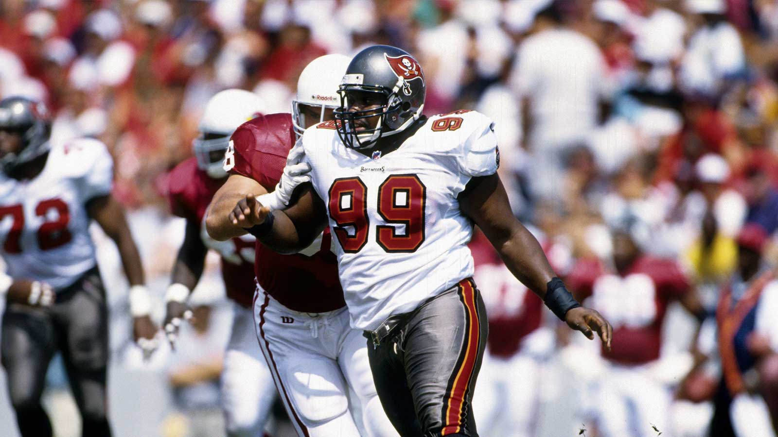 Tampa Bay Buccaneers defensive tackle Warren Sapp (99) in action against the Arizona Cardinals at Tampa Stadium. The Bucs defeated the Cardinals 19-18.