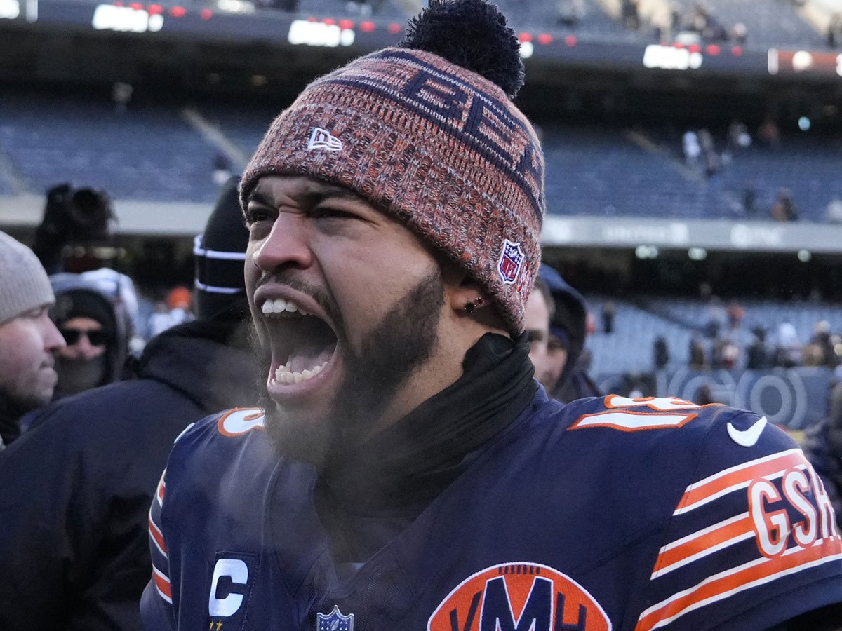 Bears news: Caleb Williams broke crazy INT record by passing 1,000 