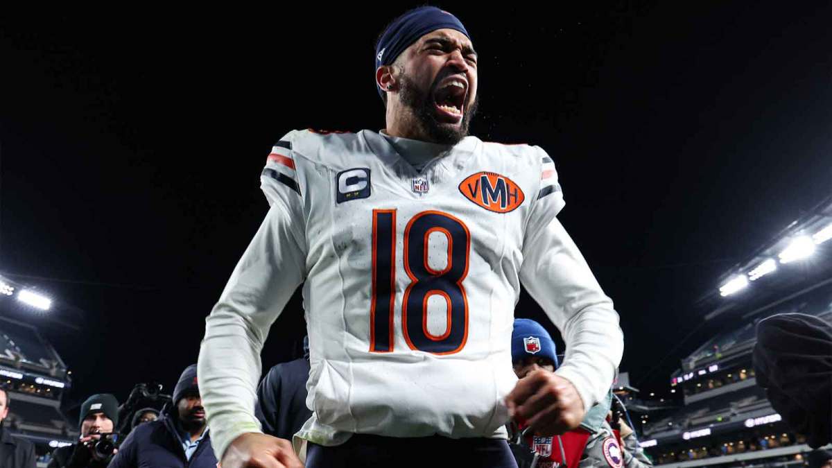 Chicago Bears quarterback Caleb Williams (18) celebrates after the game against the Philadelphia Eagles at Lincoln Financial Field.