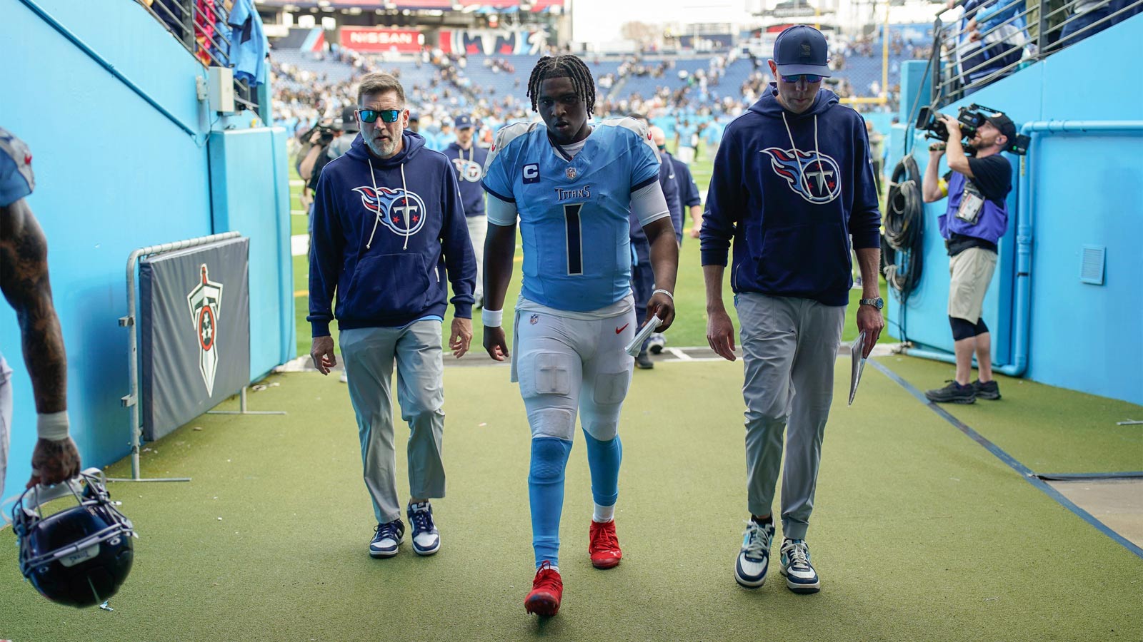 Cam Ward-Dan Marino stat is bright spot in dismal Titans season