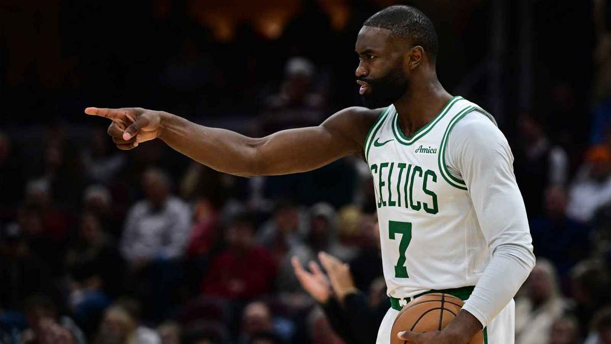 Boston Celtics guard Jaylen Brown (7) reacts after a defensive play during the second half against the Cleveland Cavaliers at Rocket Arena