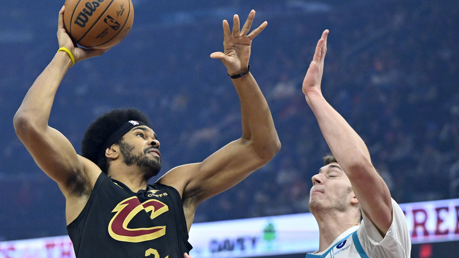 Cavs’ Jarrett Allen breaks silence on finger injuries: ‘I literally had to clap with my wrist’
