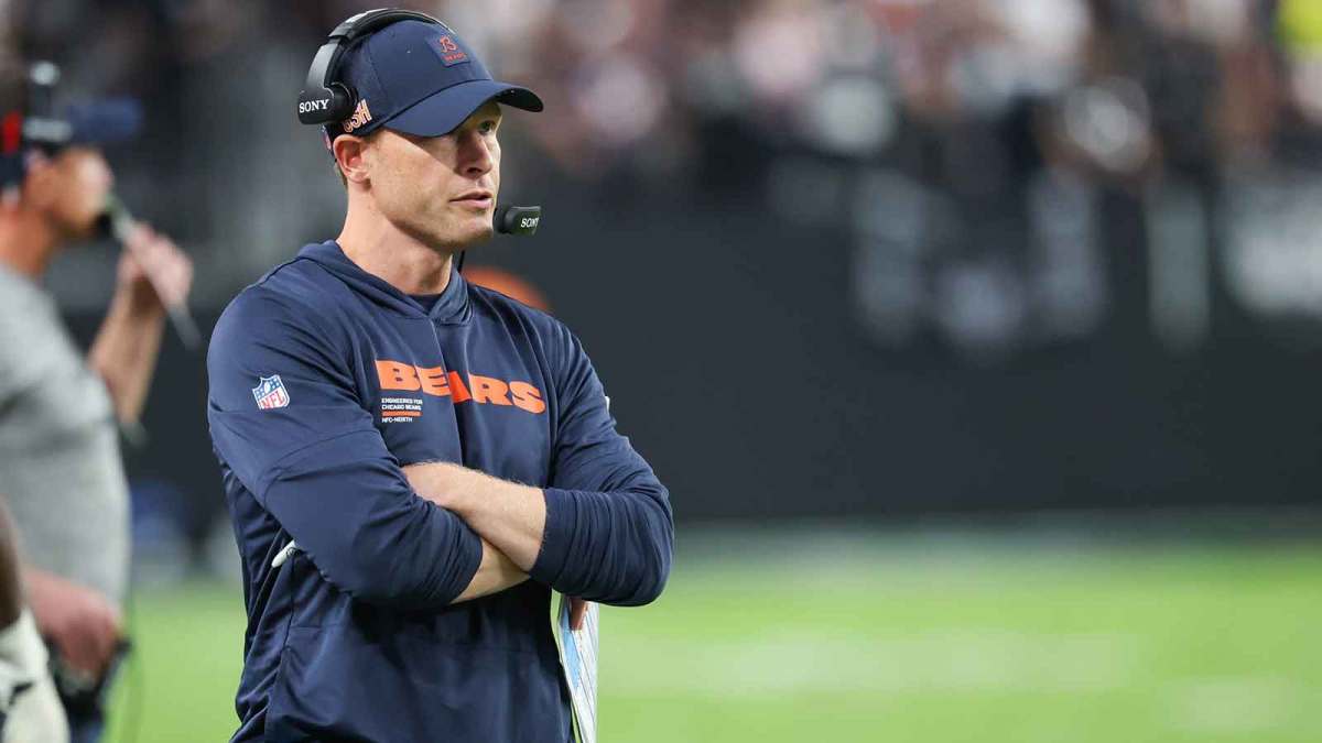Chicago Bears head coach Ben Johnson looks on from the sideline during the second half against the Las Vegas Raiders at Allegiant Stadium.