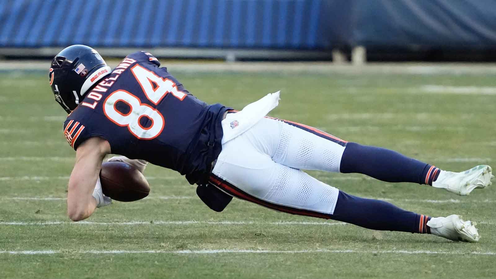 Bears wastes Devin Bush fumble recovery after Colston Loveland TD gets overturned