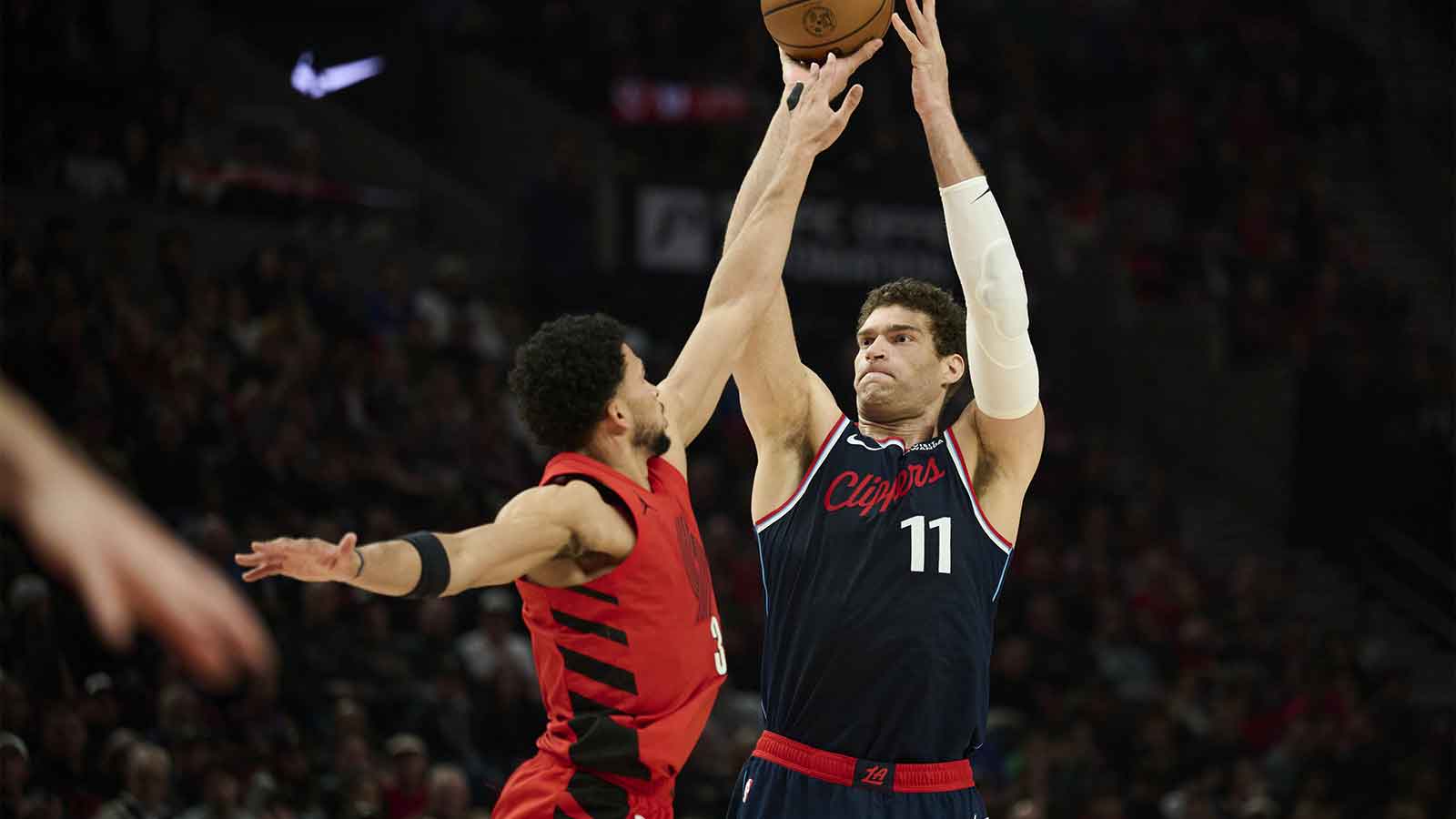 Clippers’ Brook Lopez sets new career-high with 9th made 3-pointer