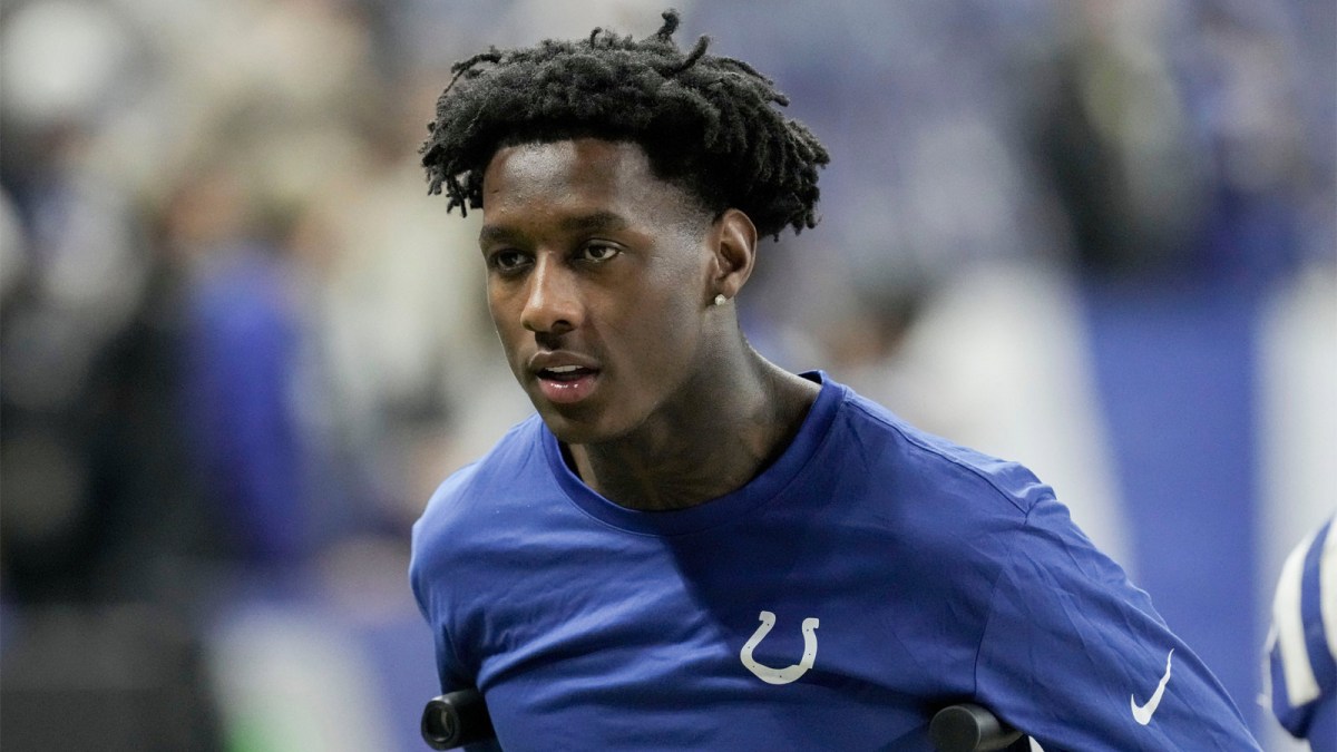 Indianapolis Colts cornerback Sauce Gardner (1) uses crutches as he leaves the field Sunday, Nov. 30, 2025, after the Indianapolis Colts lost to the Houston Texans 20-16 at Lucas Oil Stadium