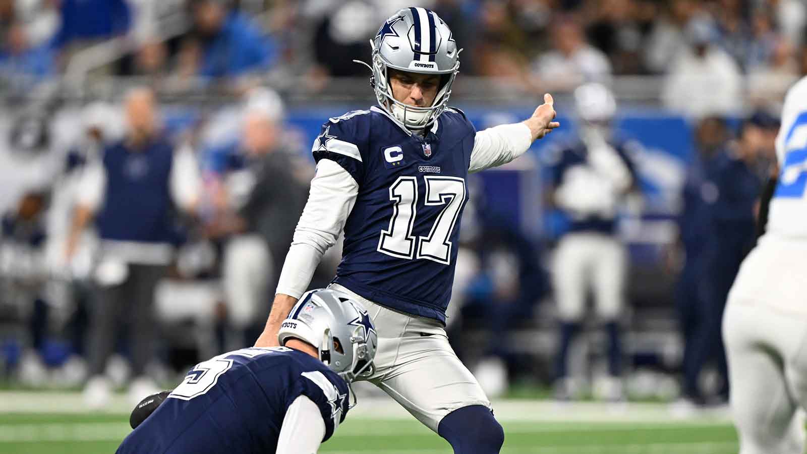 Cowboys’ Brandon Aubrey just drilled a 63-yard field goal like it was nothing