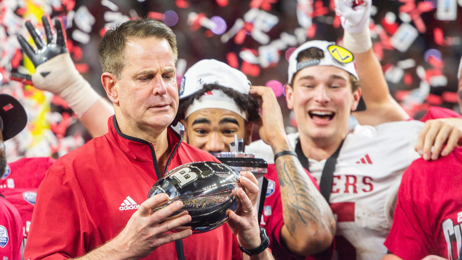 Indiana head coach Curt Cignetti’s no brainer reaction to Fernando Mendoza’s Heisman case