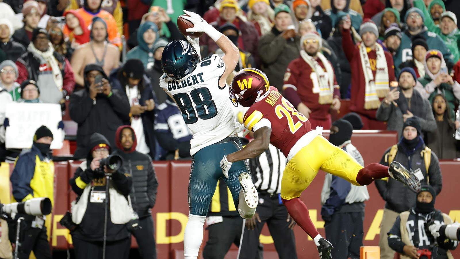 Dallas Goedert ties franchise record with 10th receiving TD