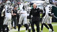 Dec 14, 2025; Philadelphia, Pennsylvania, USA; Las Vegas Raiders Head Coach Pete Carroll talks with players on the sidelines during the first quarter against the Philadelphia Eagles at Lincoln Financial Field. Mandatory Credit: Eric Hartline-Imagn Images