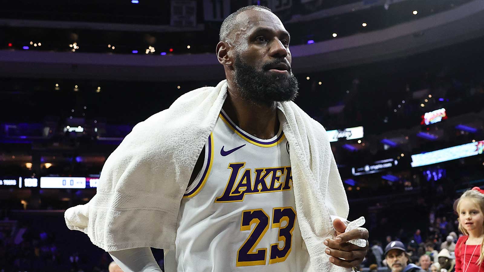 Lakers’ LeBron James’ humble reaction to moving into No. 2 on NBA’s all-time wins list