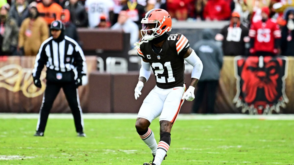 Cleveland Browns cornerback Denzel Ward (21) looks on during the game against San Francisco 49ers at Huntington Bank Field.