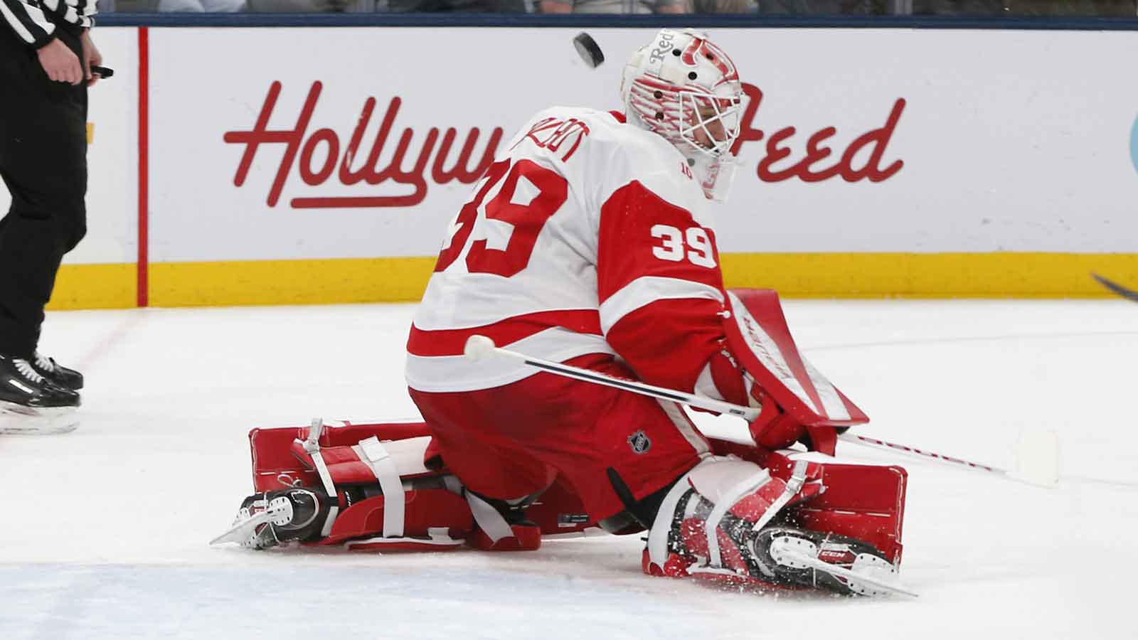 Red Wings GM Steve Yzerman takes subtle shot at goaltending