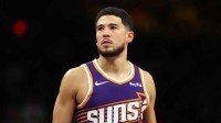 Phoenix Suns guard Devin Booker (1) against the Golden State Warriors at Mortgage Matchup Center.