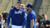 Dodgers' Freddie Freeman talks to Max Muncy