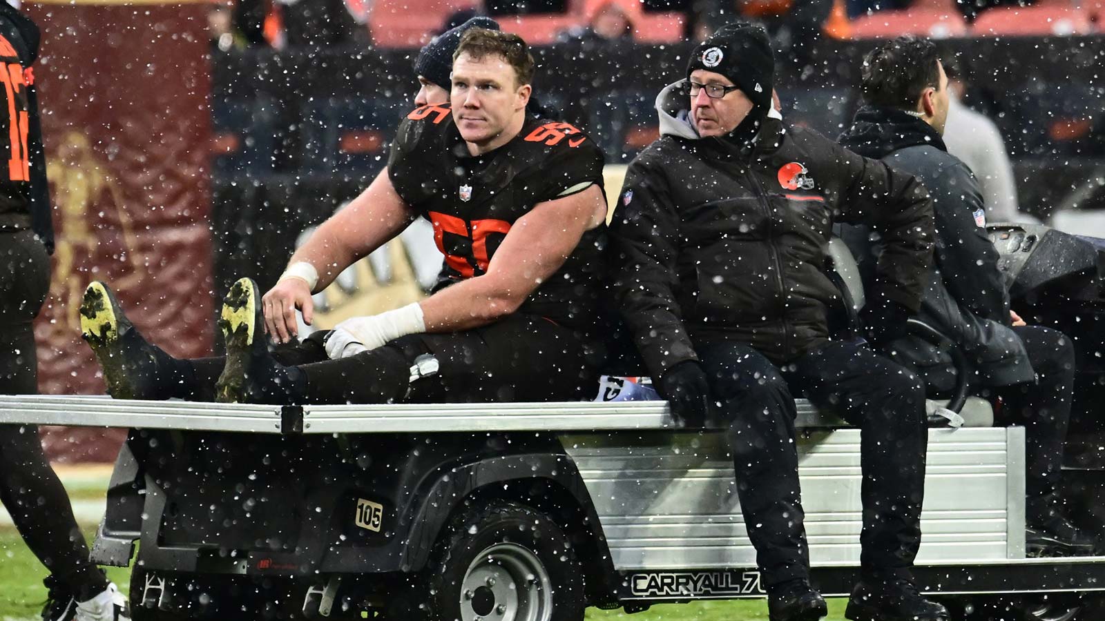 Browns starting center feared to have suffered Achilles injury vs. Titans