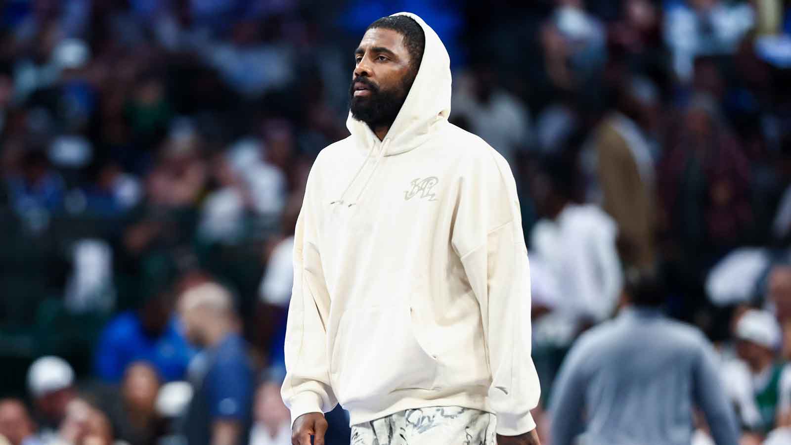 Mavericks fans can’t believe what Kyrie Irving gave teammates for Christmas