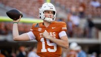 Texas Longhorns quarterback Trey Owens (15) against the Clemson Tigers during the CFP National playoff first round at Darrell K Royal-Texas Memorial Stadium.
