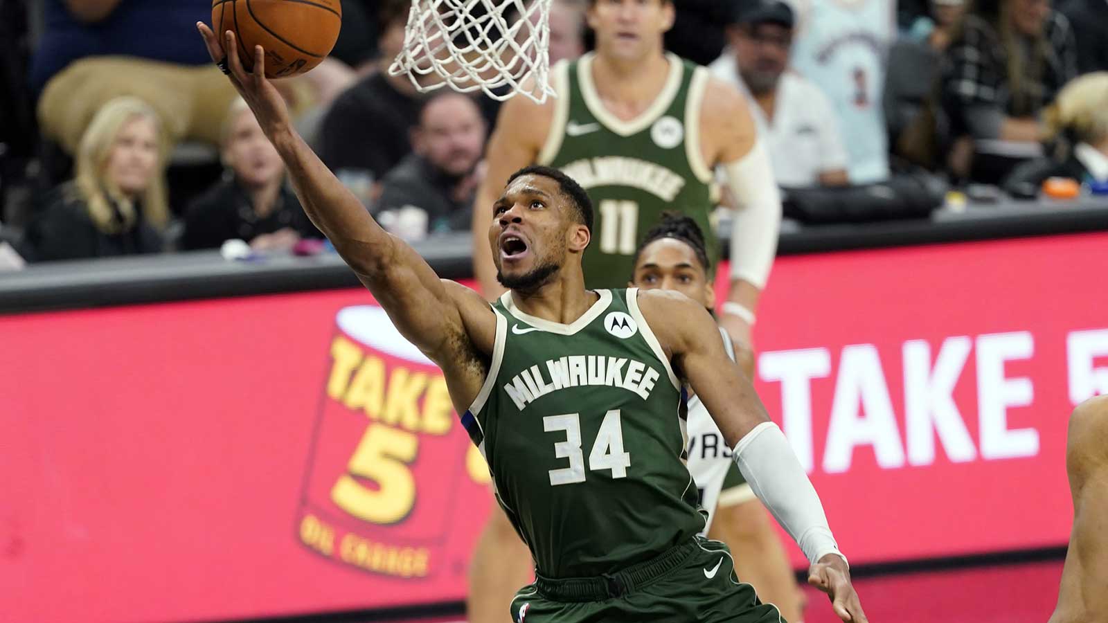 Ex-Spurs VP throws cold water on Giannis Antetokounmpo trade