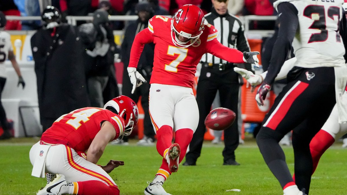 Kansas City Chiefs place kicker Harrison Butker (7) makes a field goal from the hold of Kansas City Chiefs punter Matt Araiza (14) during the third quarter against the Houston Texans at GEHA Field at Arrowhead Stadium.