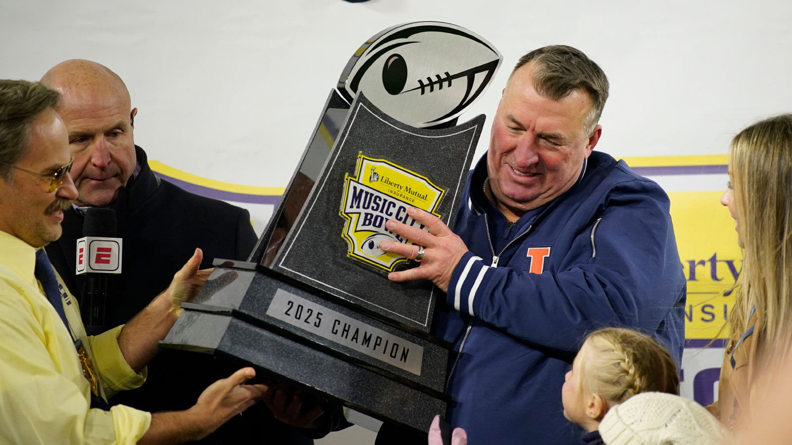 Illinois football rumors: Bret Bielema earns NFL buzz after historic run