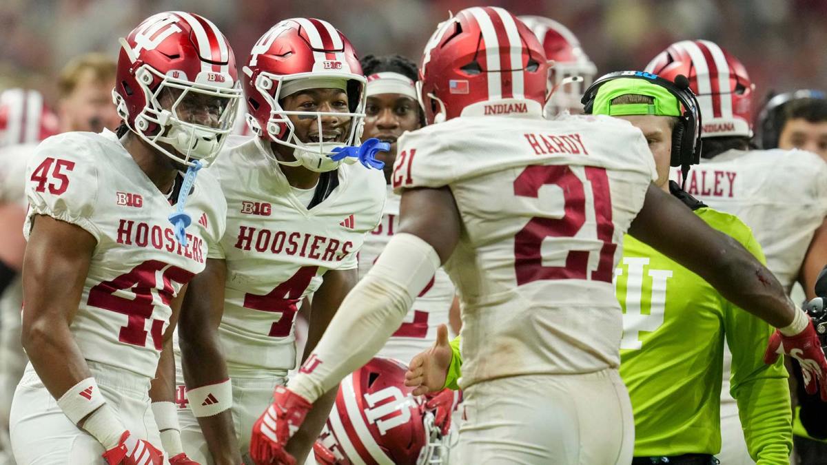 Indiana Hoosiers celebrate a missed field goal by the Ohio State Buckeyes Sunday, Dec. 7, 2025, during the Big Ten football championship at Lucas Oil Stadium in Indianapolis.