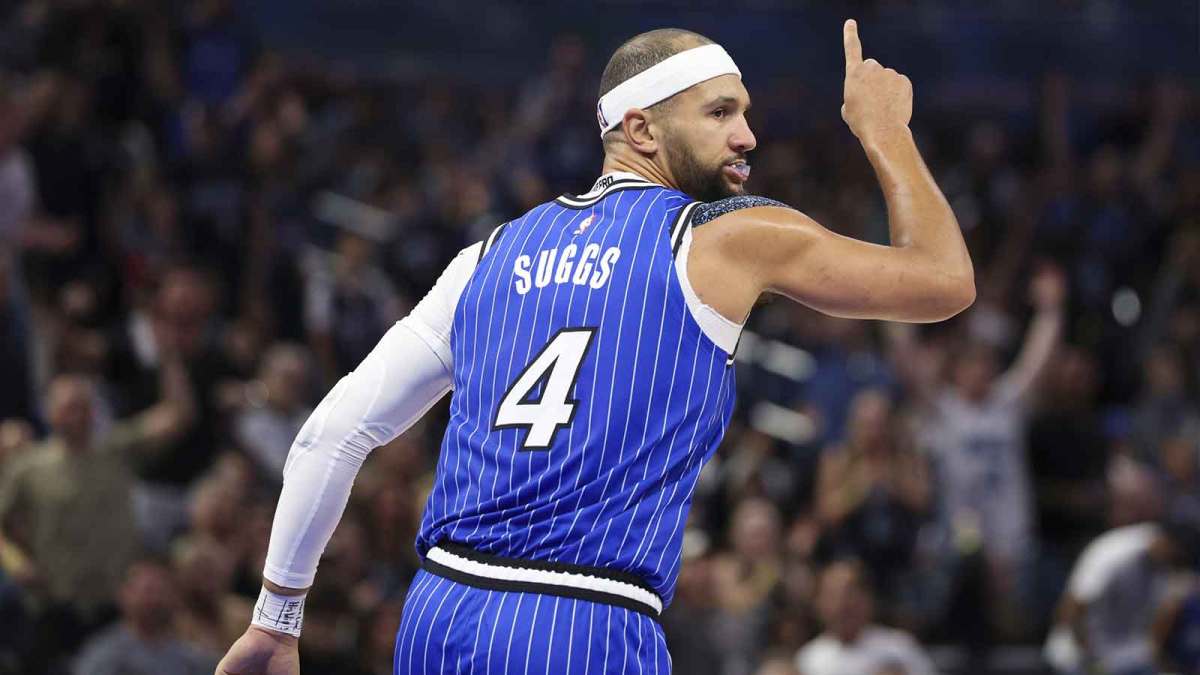 Orlando Magic guard Jalen Suggs (4) reacts after a basket against the Miami Heat in the third quarter at Kia Center.