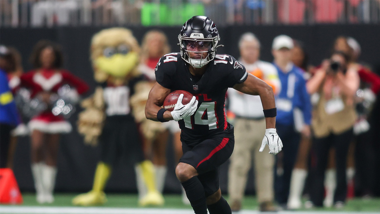 Falcons waiving former All-Pro returner