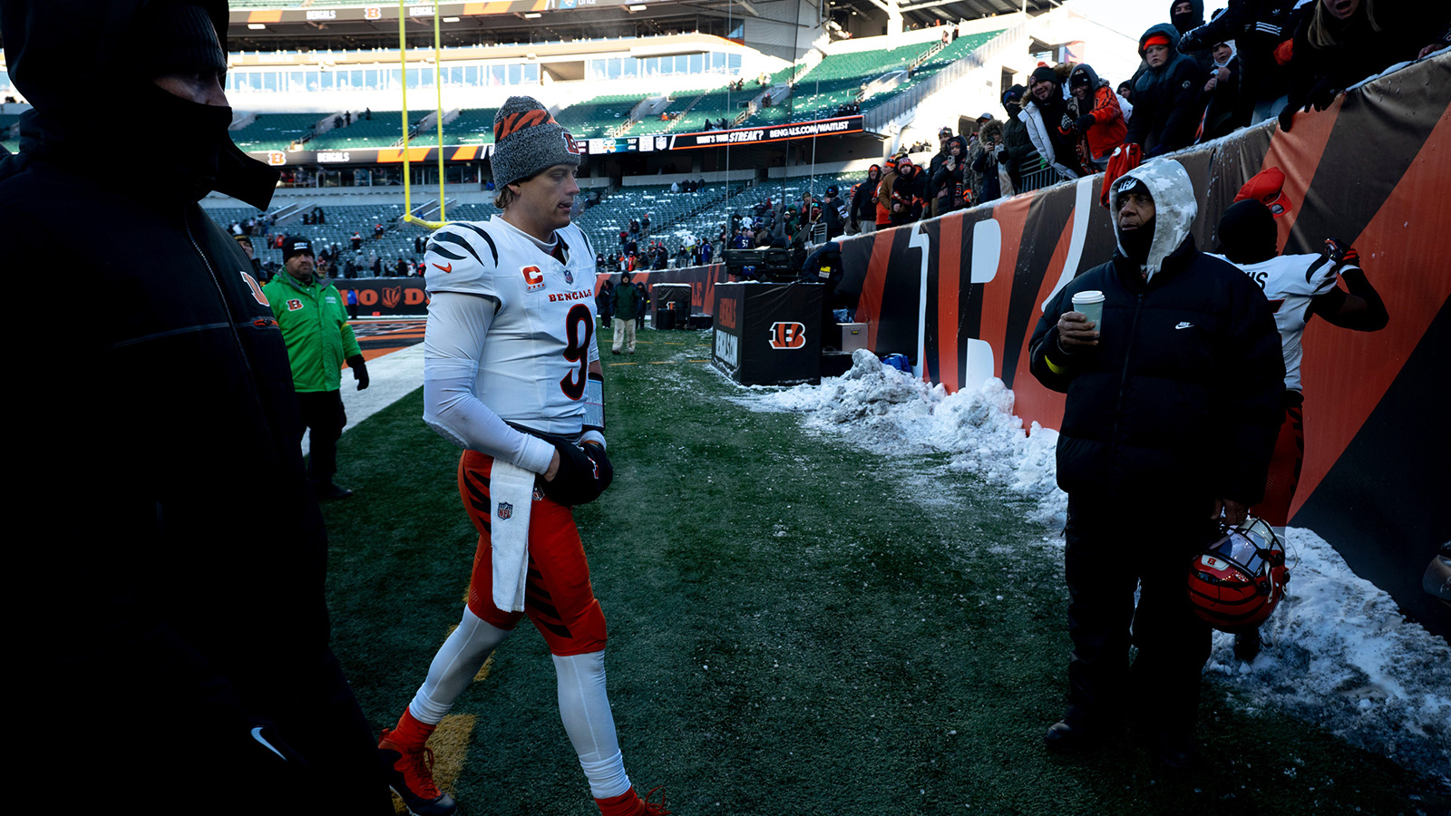 Joe Burrow gives cryptic response to question about possibly not being Bengals QB