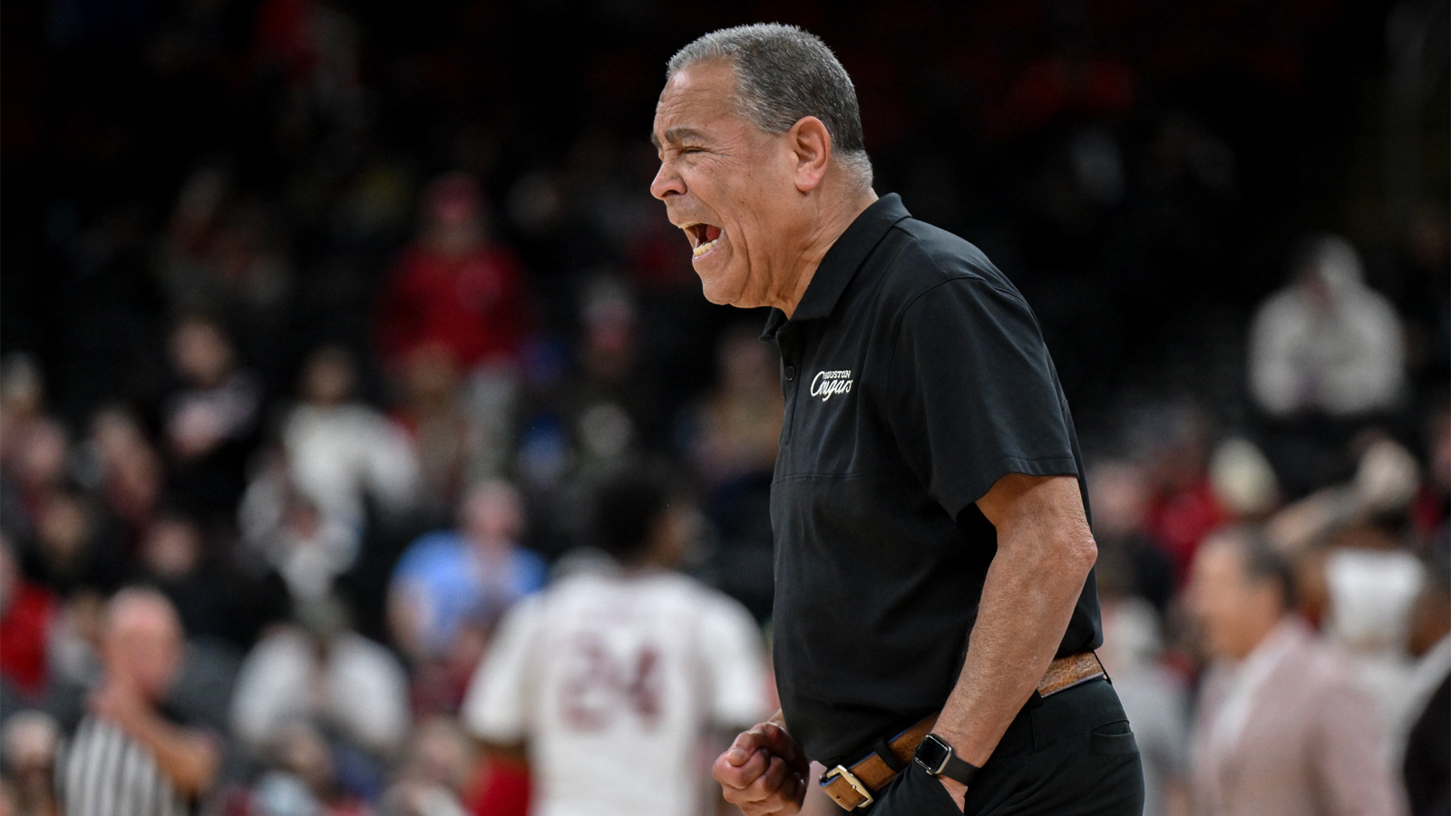 Houston’s Kelvin Sampson is hoping better offense will get him elusive national title