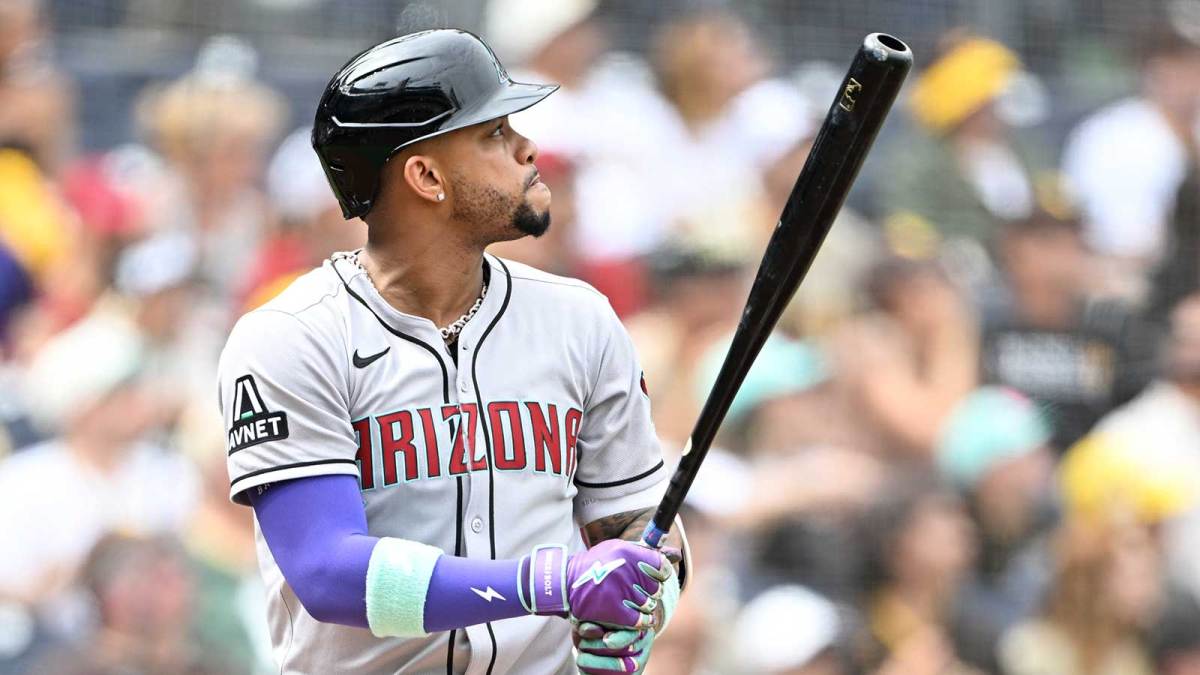 Arizona Diamondbacks second baseman Ketel Marte (4) hits a solo home run during the first inning against the San Diego Padres at Petco Park.