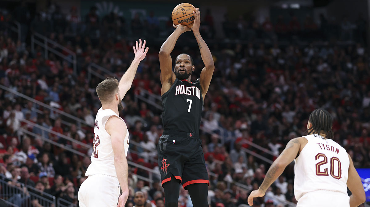 Houston Rockets forward Kevin Durant (7) shoots the ball as Cleveland Cavaliers forward Dean Wade (32) defends during the third quarter at Toyota Center.