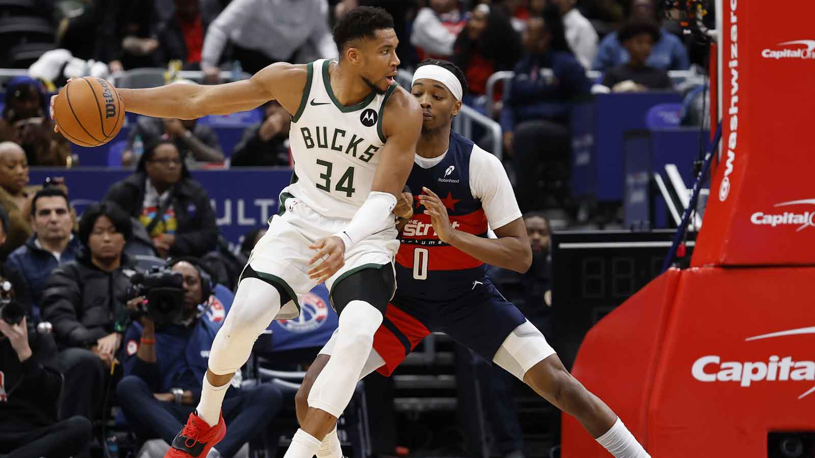 Bucks’ Kevin Porter Jr. confronts Giannis Antetokounmpo trade rumors