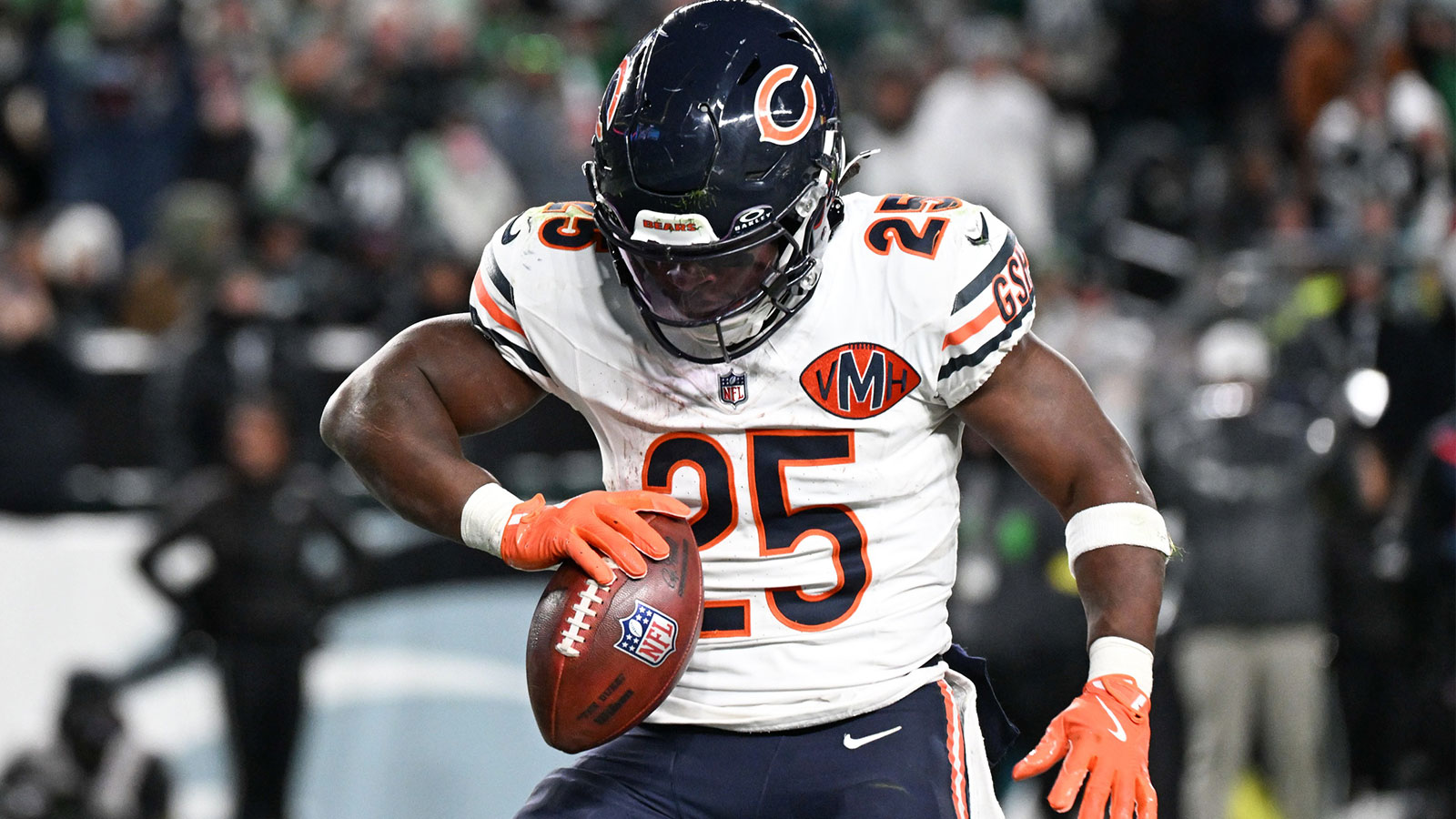 Chicago Bears running back Kyle Monangai (25) celebrates after scoring a touchdown against the Philadelphia Eagles during the fourth quarter of the game at Lincoln Financial Field.