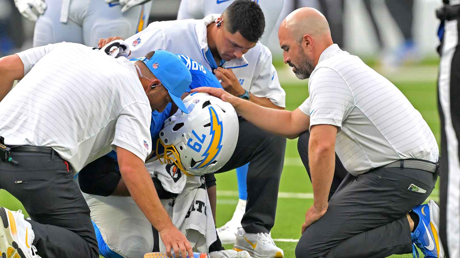 LA Chargers lose OT to troubling injury in MNF vs. Eagles