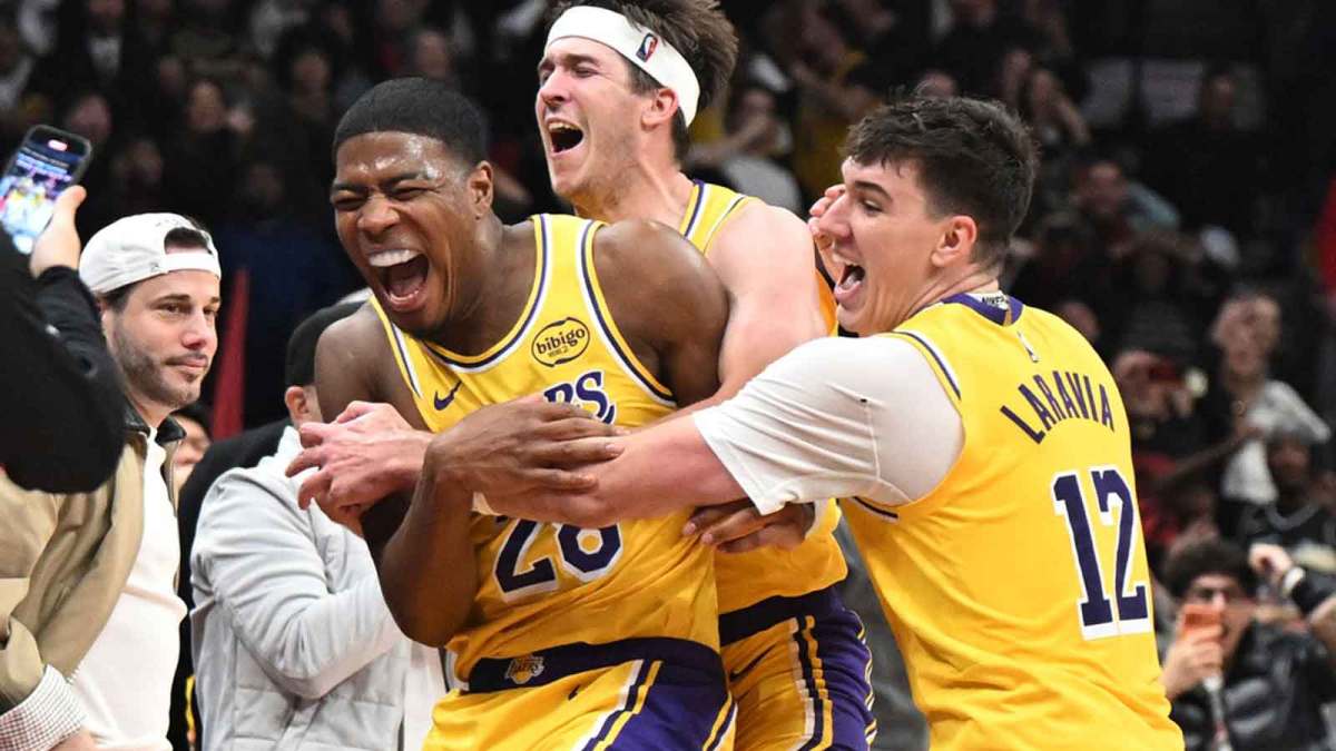 Austin Reaves praises LeBron James’ unselfish play that set up Rui Hachimura’s game-winner as the Lakers edge the Raptors in Toronto.