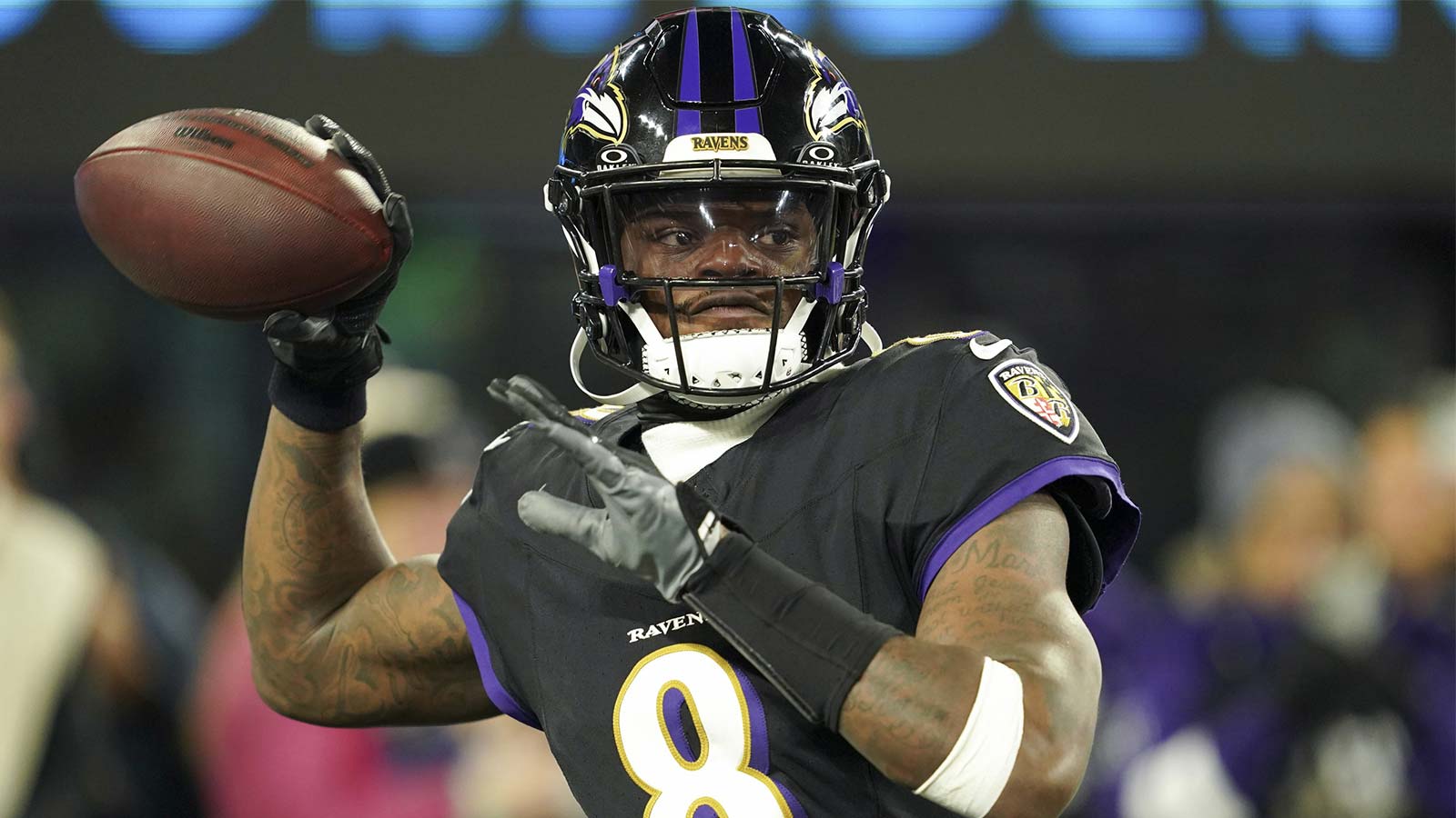 Ravens rumors: Ian Rapoport teases Lamar Jackson missing Packers game, ‘inflection point’ on future