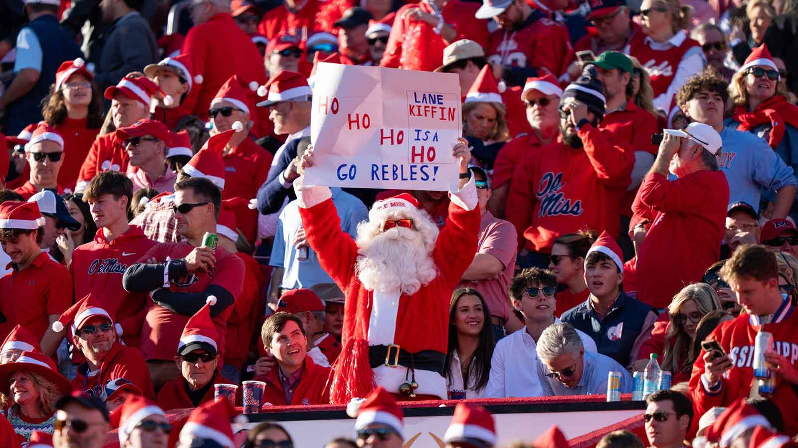 LSU football’s Lane Kiffin hilariously responds to Ole Miss fan’s ‘F**k Lane Kiffin’ kit for Christmas