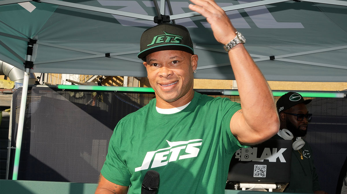 New York Jets former receiver Laveranues Coles at the Jets Touchdown Tailgate Ely's Yard.