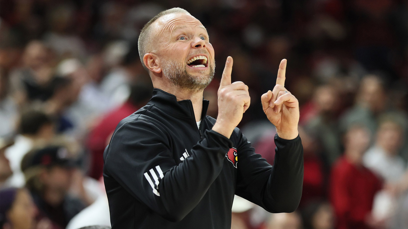 Pat Kelsey credits Louisville fans for responding to ‘challenge’ in Memphis drubbing