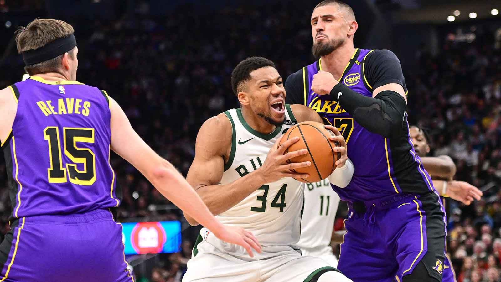 NBA rumors: Insider ‘cautions’ about Bucks actually trading Giannis Antetokounmpo this season