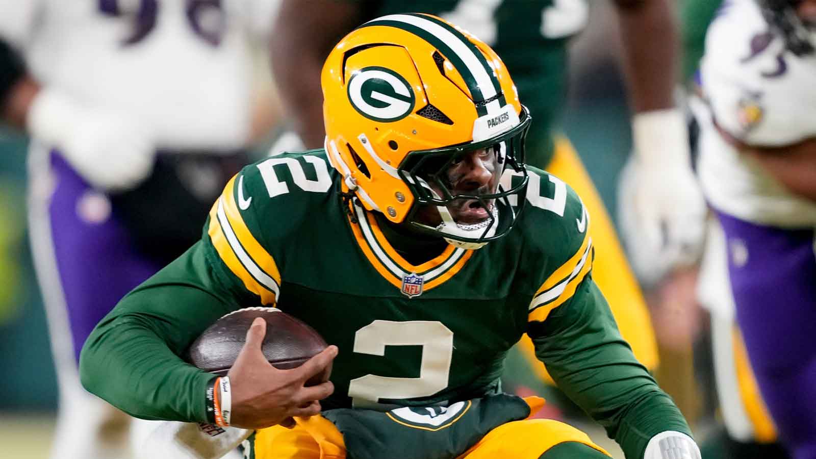Packers’ Malik Willis runs to locker room after shoulder injury scare