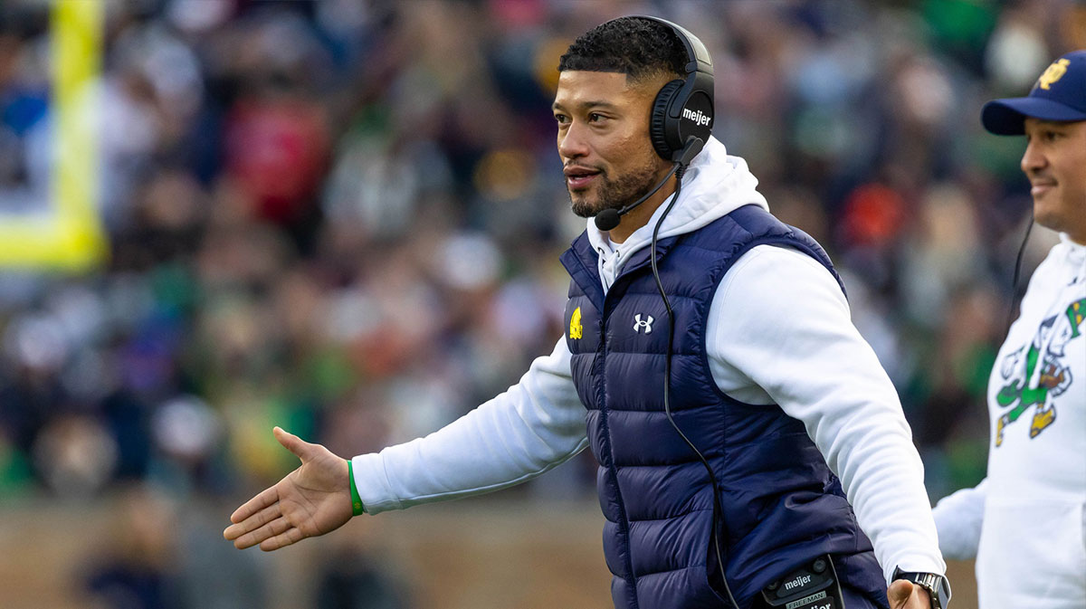 Fans are enraged after Notre Dame football snubbed from College Football Playoff