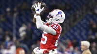 New England Patriots cornerback Marcus Jones (25) catches a pass during warmups prior to the game against the New York Giants at Gillette Stadium. Mandatory Credit: Eric Canha-Imagn Images