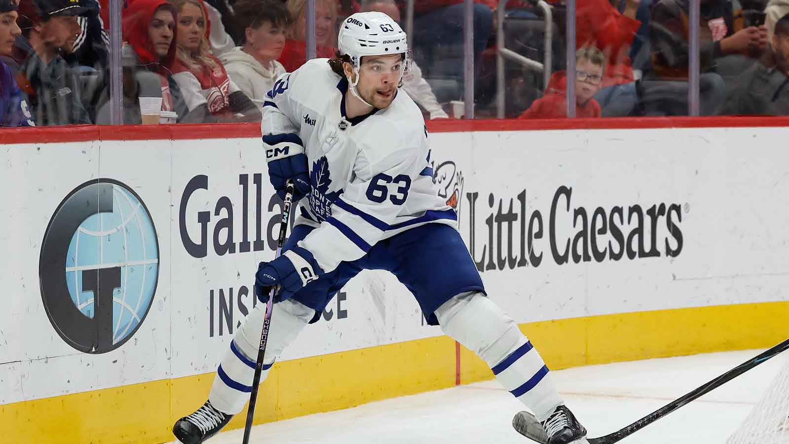 NHL rumors: Bruins interested in struggling Maple Leafs forward