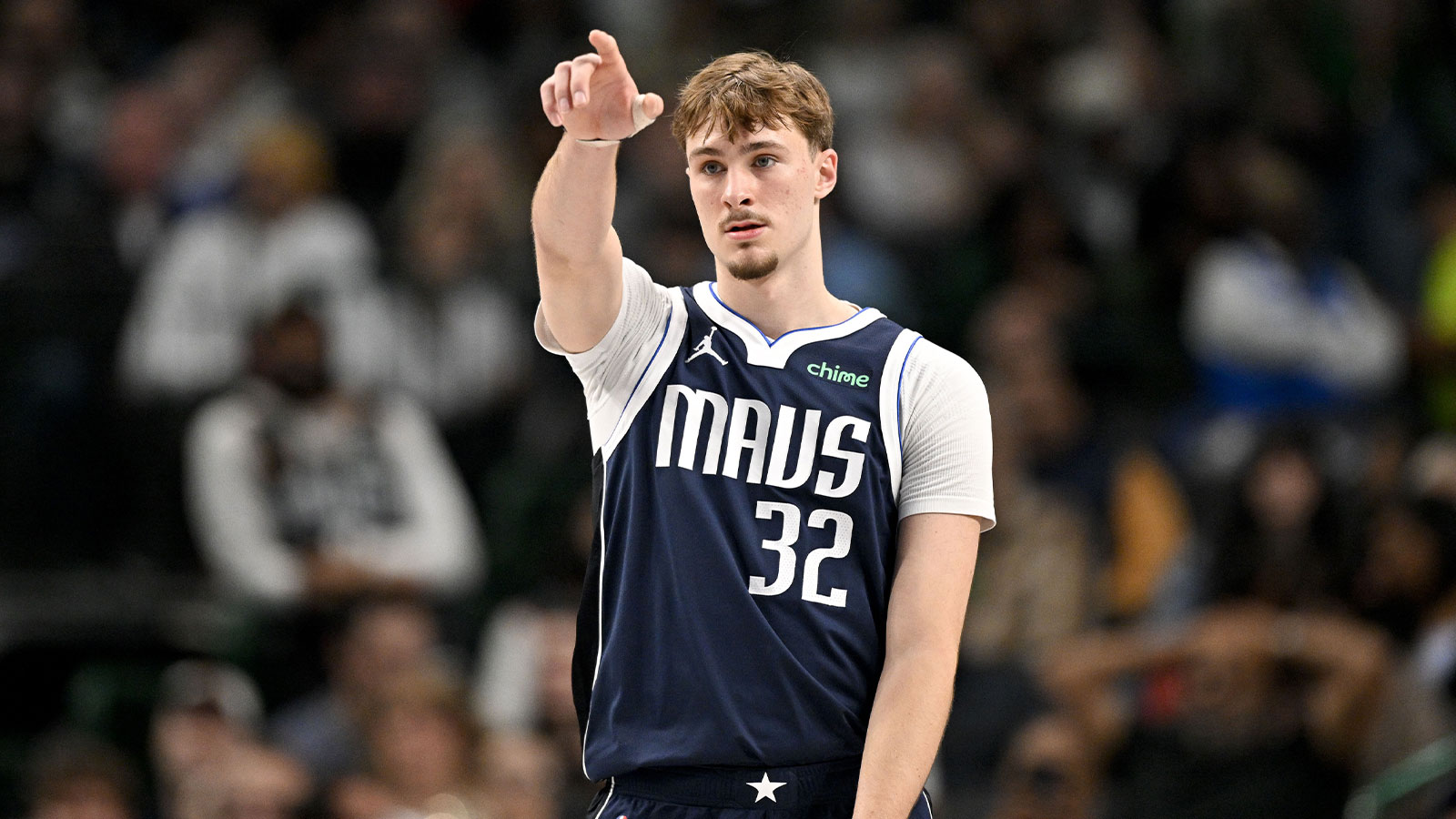 Mavericks’ Cooper Flagg savagely posterizes Pistons’ Cade Cunningham