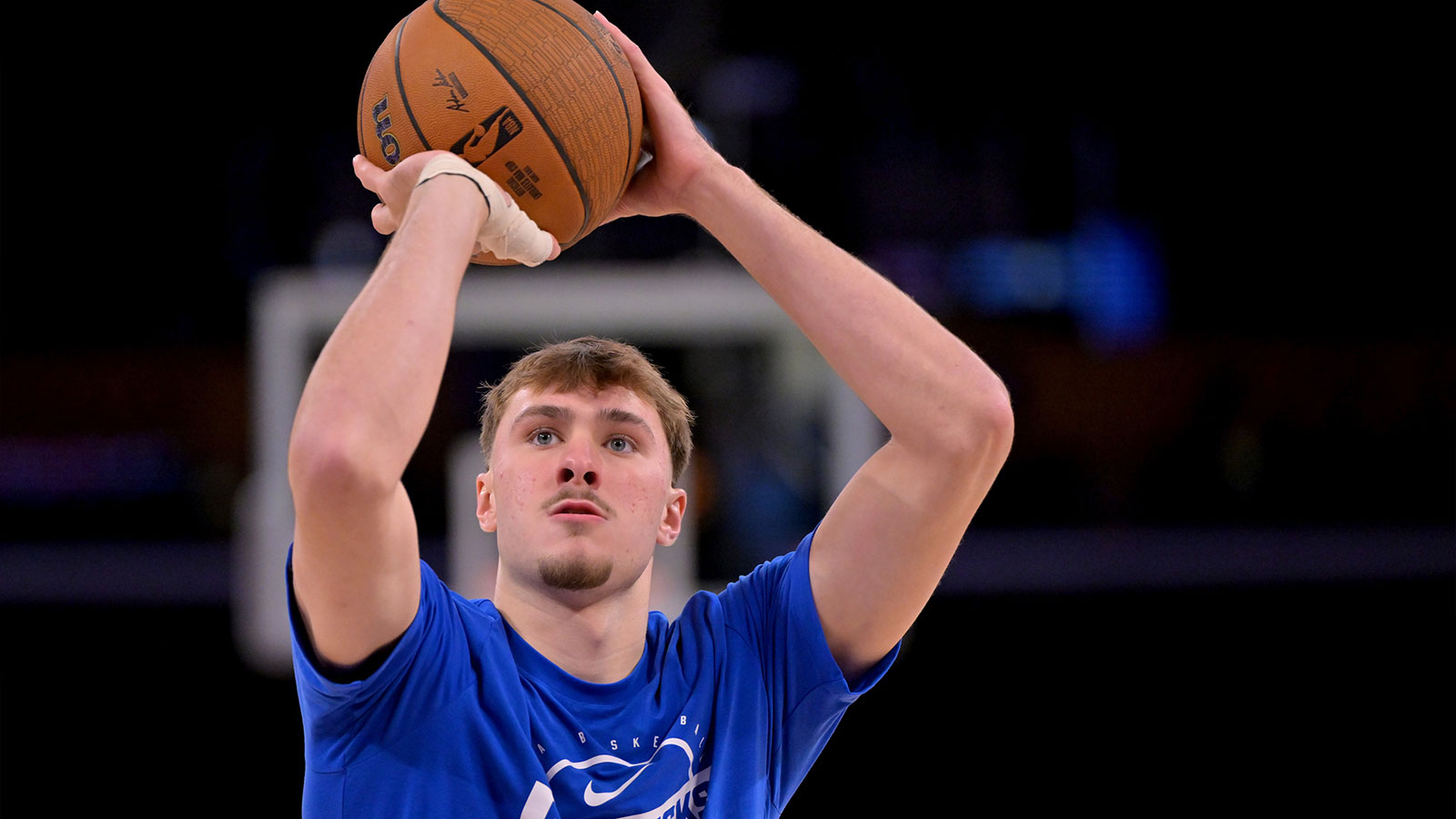 Dallas Mavericks forward Cooper Flagg (32) warms up prior to the game against the Los Angeles Lakers at Crypto.com Arena.