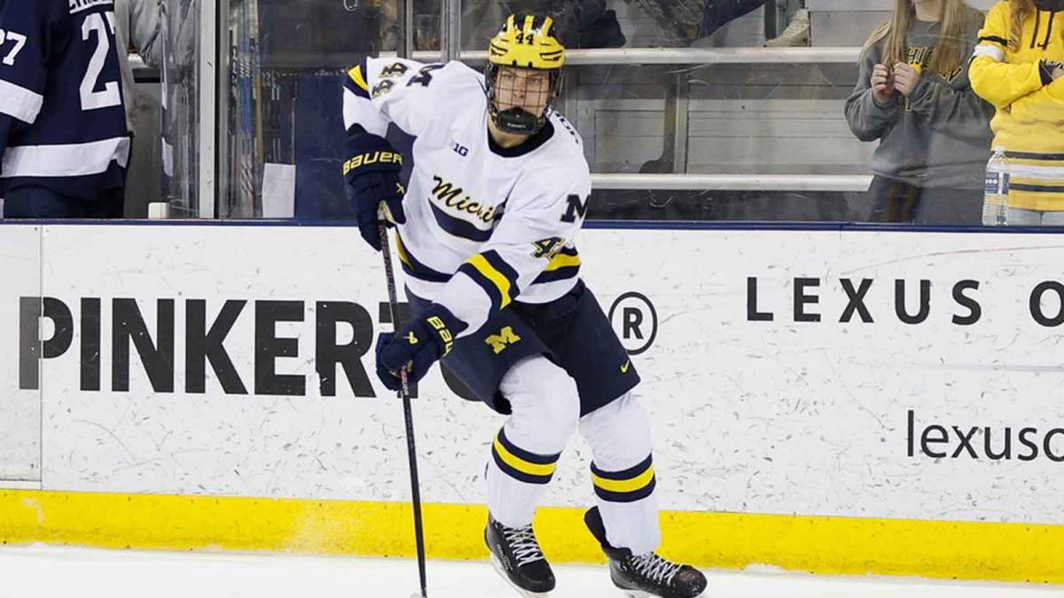Michigan Wolverines forward Will Horcoff (44) handles the puck during the first period against the Penn State Nittany Lions at Yost Ice Arena.