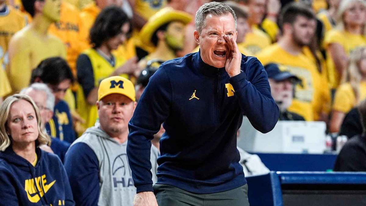 Michigan head coach Dusty May reacts to a play against Villanova during the second half at Crisler Center in Ann Arbor on Tuesday, Dec. 9, 2025.