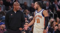 New York Knicks head coach Mike Brown talks wth guard Jalen Brunson (11) in the fourth quarter against the Orlando Magic at Madison Square Garden.